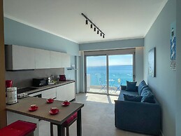 Charaki Escape Chic Seafront Studio