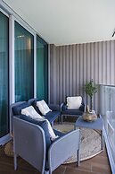 3BD Haven with Sweeping Water Views