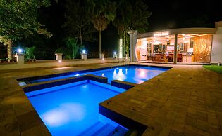 Grik Hotel - Entebbe