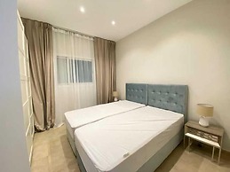 Sophisticated Living 2BR Gem in dxb gate