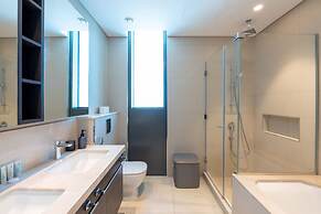Downtown Escape Lush 2BR w Burj Khalifa View