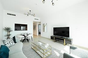 Downtown Escape Lush 2BR w Burj Khalifa View