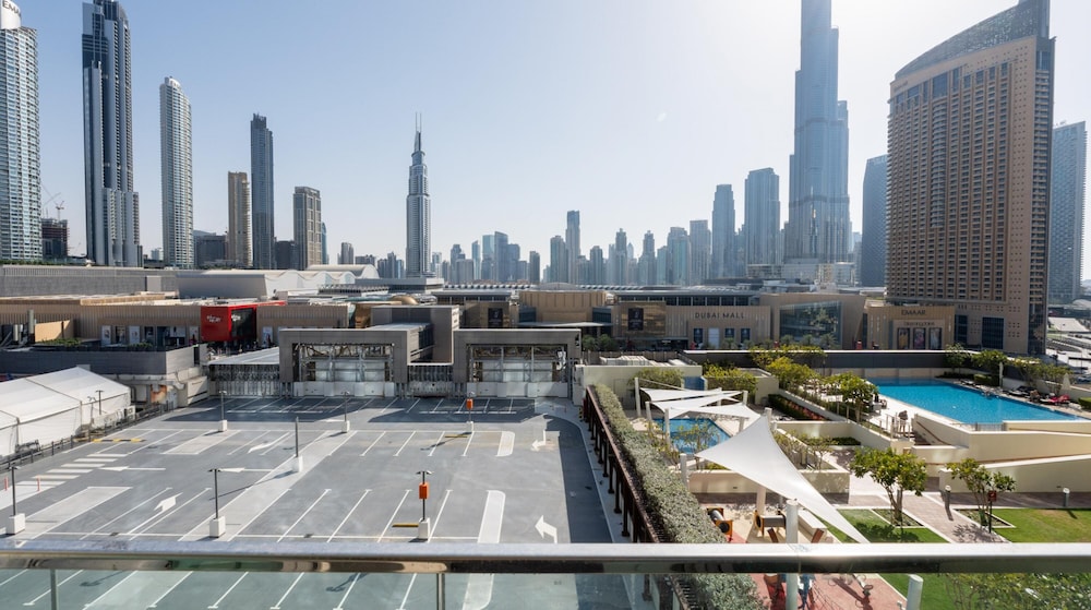 Downtown Escape Lush 2BR w Burj Khalifa View