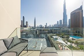 Downtown Escape Lush 2BR w Burj Khalifa View