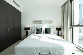 Downtown Escape Lush 2BR w Burj Khalifa View