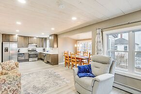 Cozy Maine Getaway: Covered Deck, Walk to Beach!