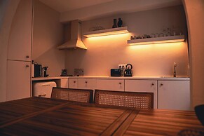 SLEEP INN ANTWERP - Japandi Lofts