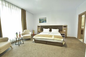 Evelin Deluxe House