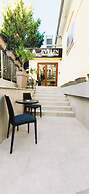 Evelin Deluxe House