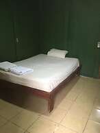 HOSTEL MAKTUB