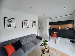 Stunning 1 King bed Cabin in Grays