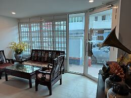 Dsney Boutique Hotel