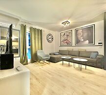 Modern One Bedroom Apartment