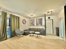 Modern One Bedroom Apartment