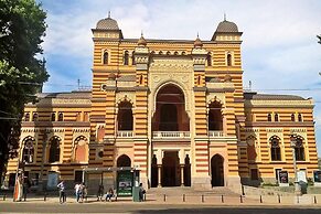 Opera Hotel