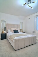 Modern 2 Bedroom Home in Edinburgh, Free Parking