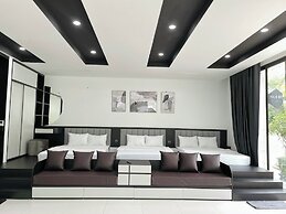 HALO ME Villa