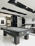 HALO ME Villa