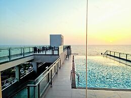 Ocean Breeze Condo