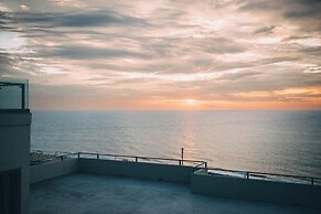 Ocean Breeze Condo