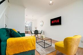 Luxurious 2 bed House - Free Parking