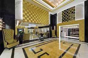 Damac Mall Street near Burj Khalifa