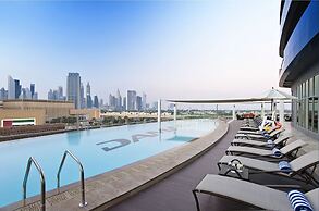 Damac Mall Street near Burj Khalifa