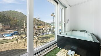 Yeosu Bebeolleh Pension