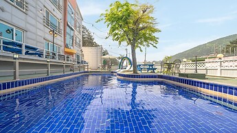 Yeosu Bebeolleh Pension