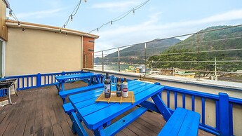 Yeosu Bebeolleh Pension