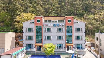 Yeosu Bebeolleh Pension