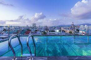 Lyn's Hotel & Apartment