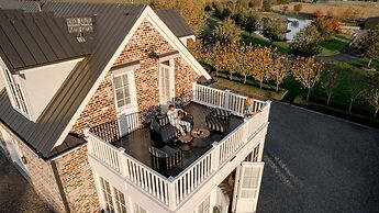Linnaeus Suite, Berry - by Linnaeus Collection