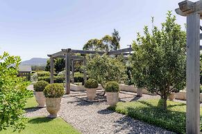 Linnaeus Suite, Berry - by Linnaeus Collection