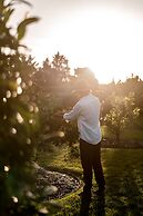 Linnaeus Suite, Berry - by Linnaeus Collection
