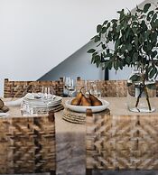 Maple Suite, Berry - by Linnaeus Collection