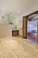 Siri Mendira Beach Villas
