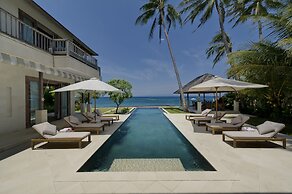 Siri Mendira Beach Villas