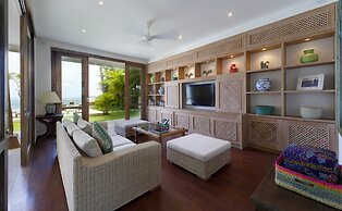 Siri Mendira Beach Villas