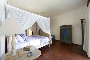 Siri Mendira Beach Villas