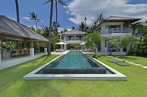 Siri Mendira Beach Villas