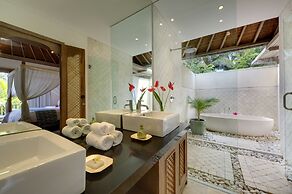 Siri Mendira Beach Villas