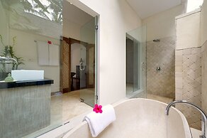 Siri Mendira Beach Villas