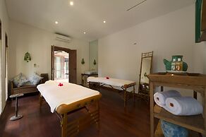 Siri Mendira Beach Villas