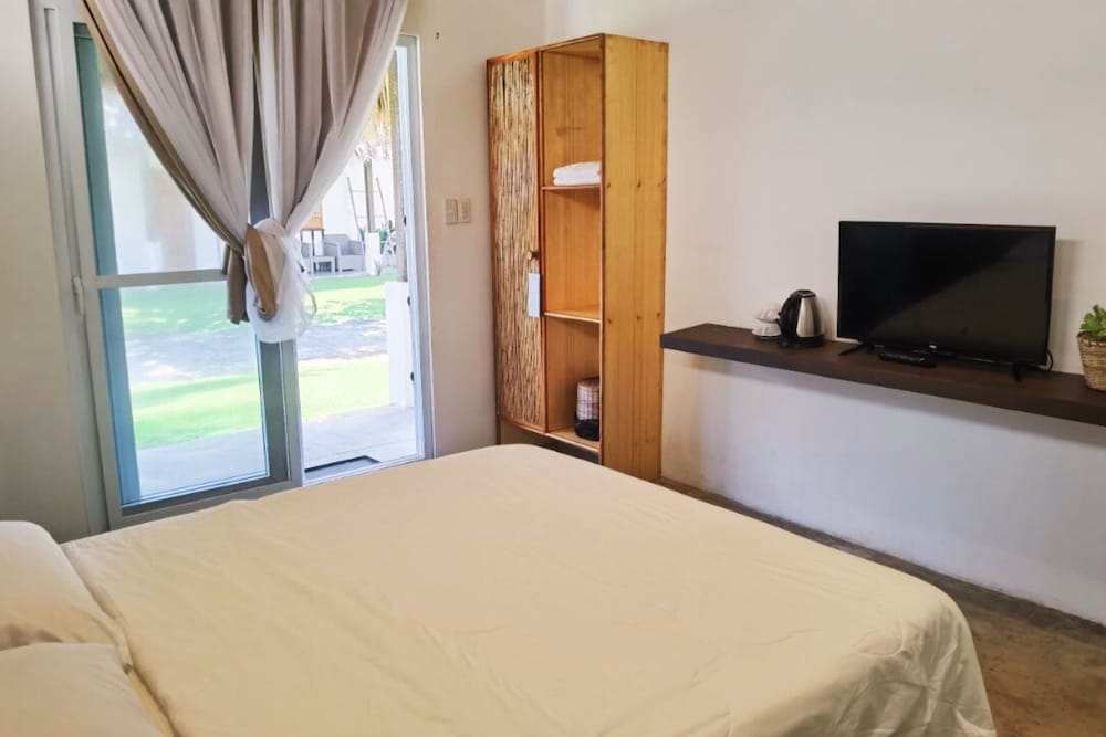 Ikani Surf Resort