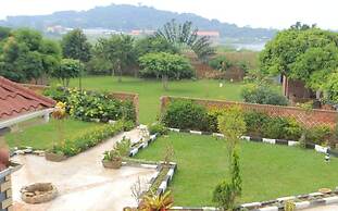 Alice Gardens and Campsite