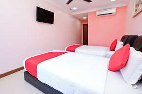 OYO 714 Arina Hotel