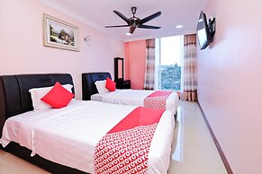 OYO 714 Arina Hotel