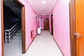 OYO 714 Arina Hotel