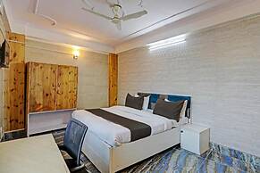 Umen Hotel Sector 66